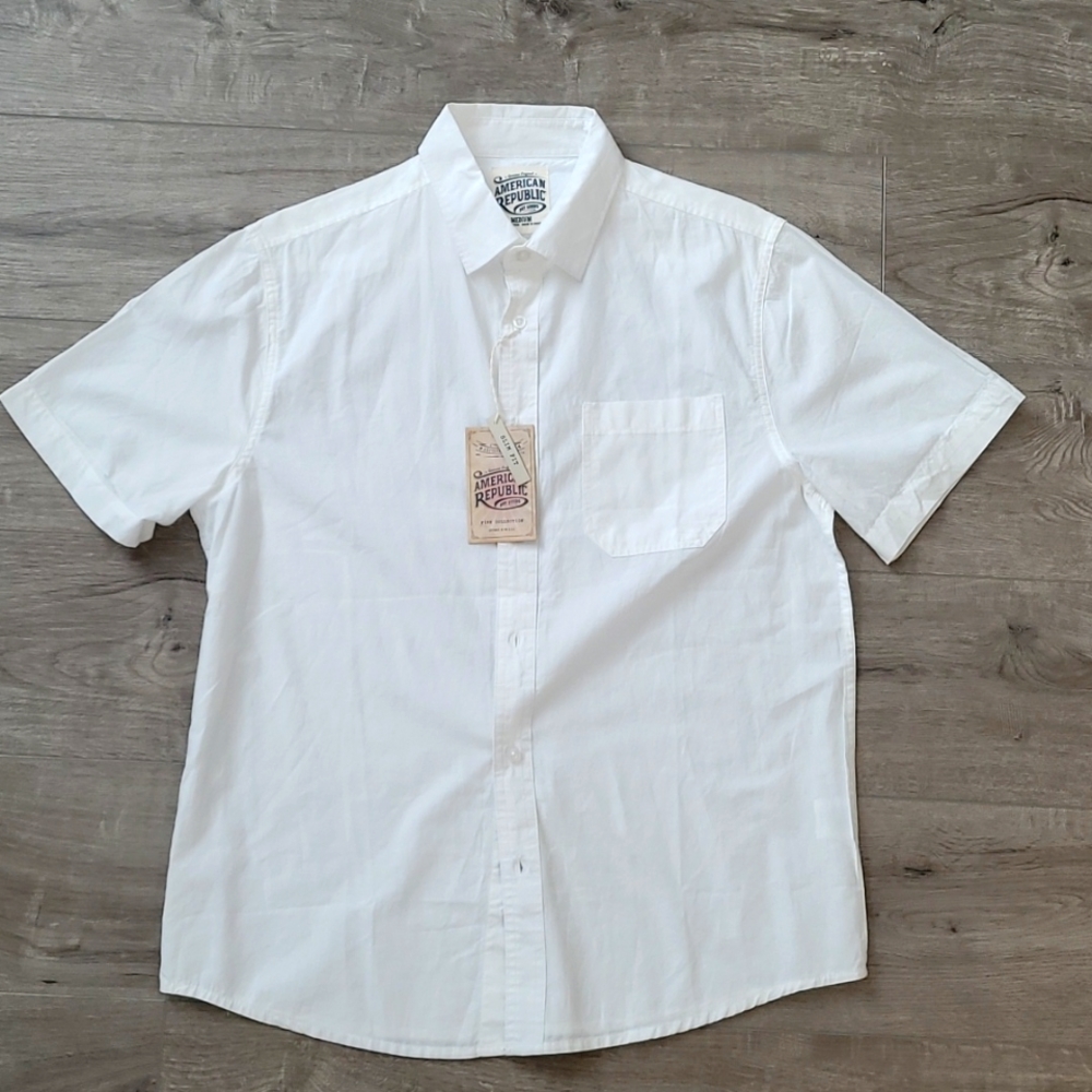 American Republic Shirt, size medium, color white, NWT.